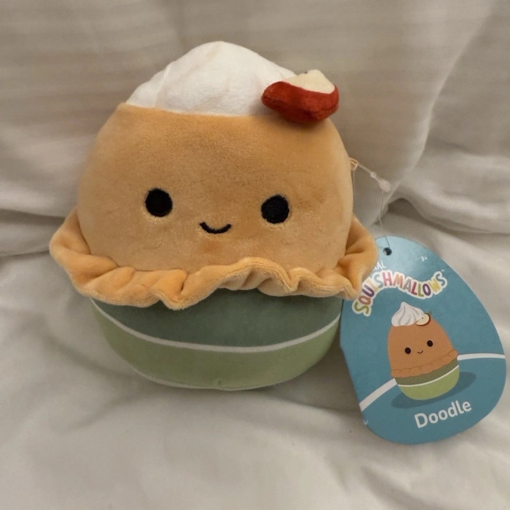 NEW Squishmallows 5” Inch Doodle the Apple Pie Scented Mystery Squad